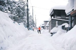 how-to-shovel-a-driveway